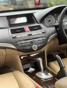 Honda Accord 2010 Bensin