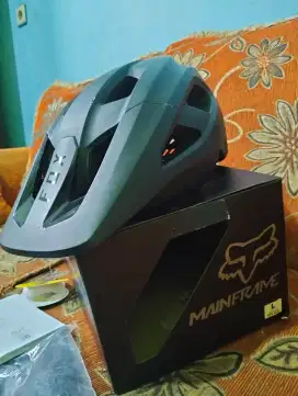 Helm MTB FOX MAINFRAME size L ok gass