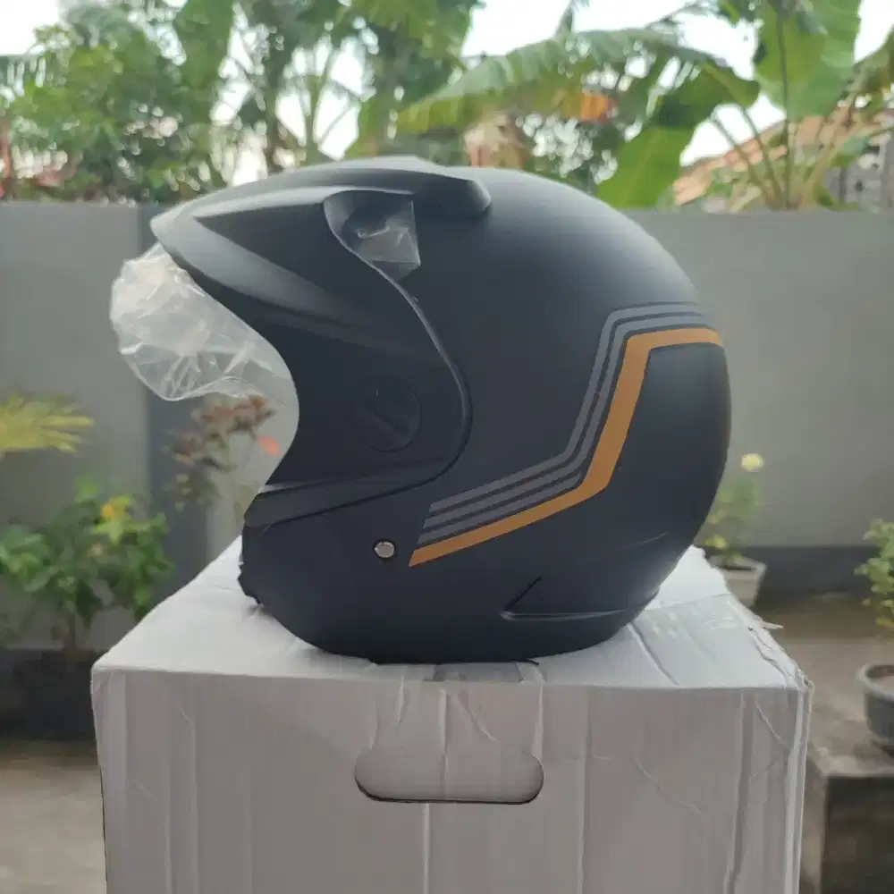 Helm Honda baru Original Dealer Lokasi Batuyang