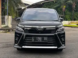 Toyota Voxy 2,0 AT 2020 KM RENDAH “DP 35juta” proses cepat