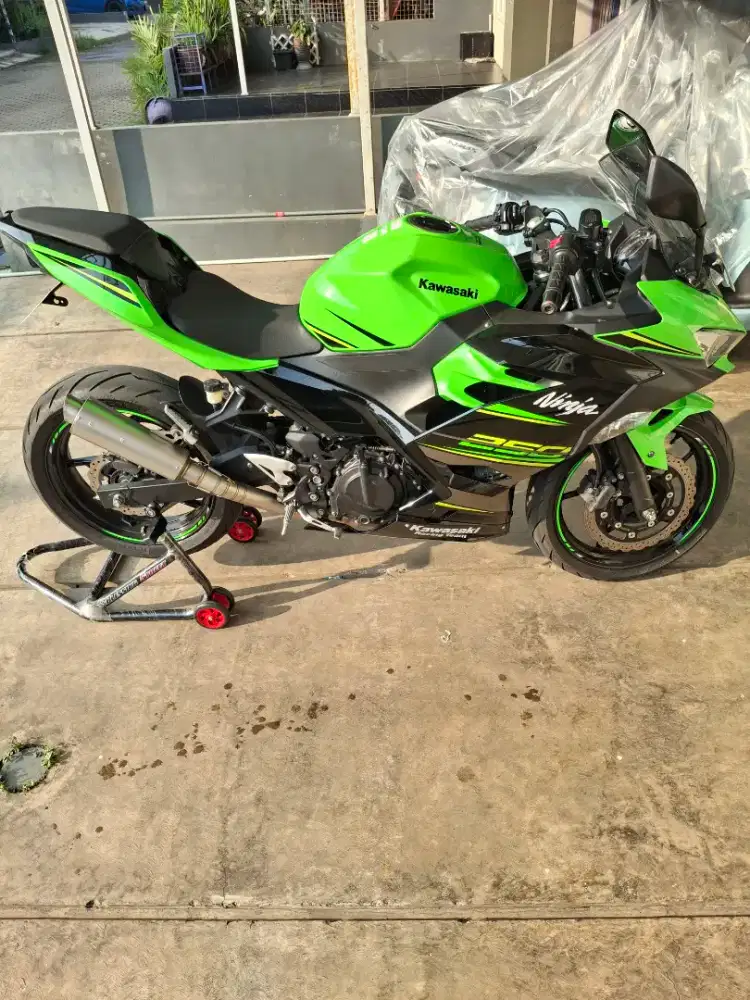 Kawasaki Ninja 250 Fi Tahun 2018 KRT Edition