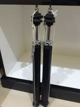 Shockbreaker belakang nissan livina 2008 - 2013