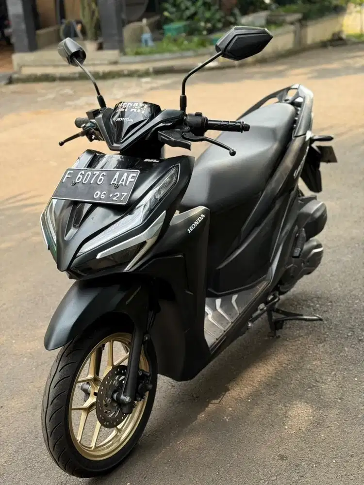 Honda Vario 125 CBS ISS Thn 2022 Hitam Mulus