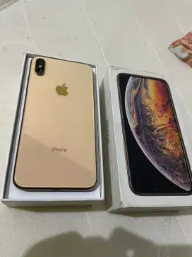 iPhone xs max Gold 64gb all operator