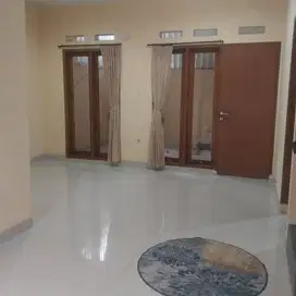 DISEWAKAN RUMAH MINIMALIS 2 LANTAI CLUSTER CIWASTRA BANDUNG