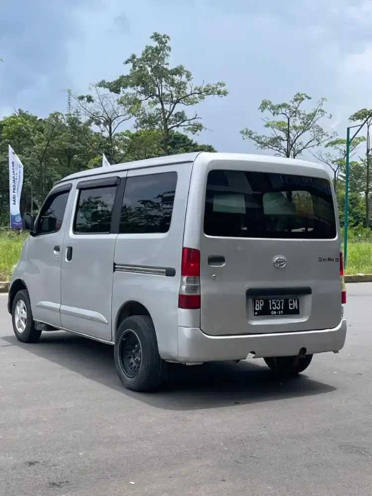 DAIHATSU GRANDMAX MINIBUS TANGAN PERTAMA JARANG PAKAI PAJAK BARU