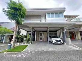 Rumah MEWAH FULLY FURNISHED LUX Dalam Komplek Perumahan Elite