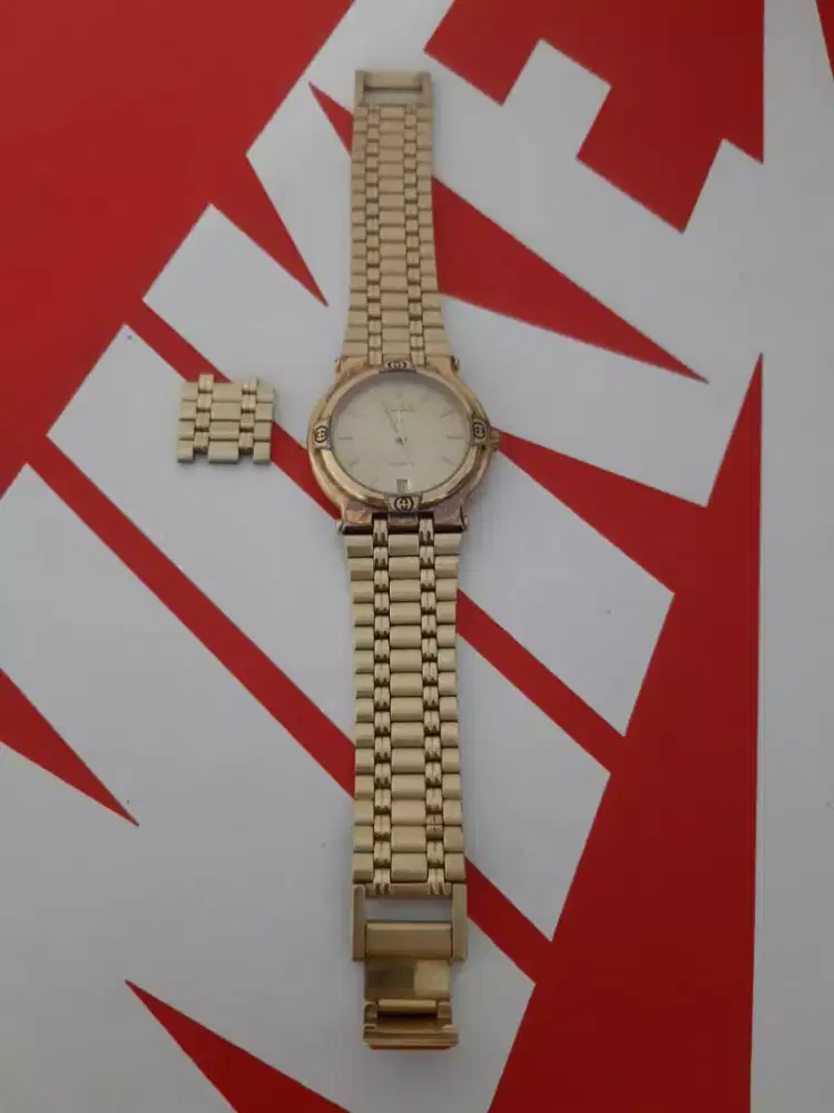 Jam Tangan Unisex Gucci warna Gold Plated Vintage Original