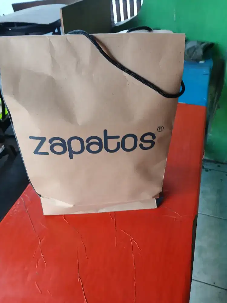 Jual cepat celana ori /sepatu baru