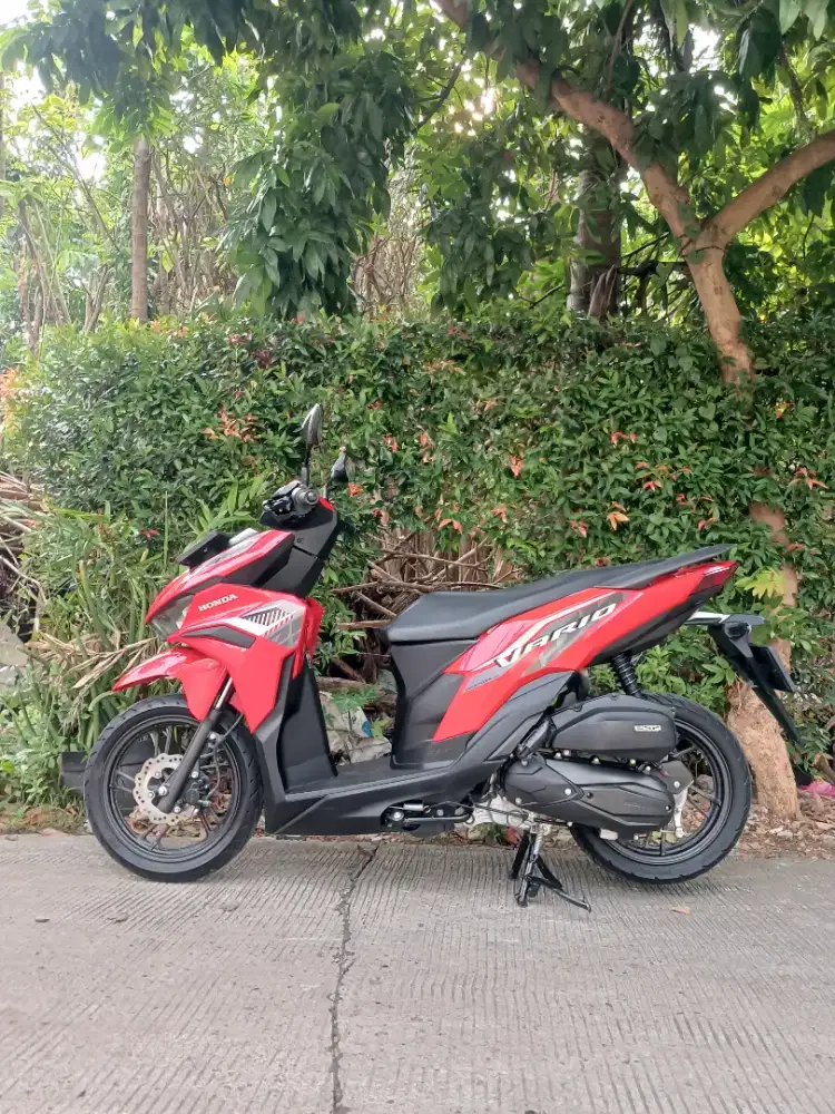 READY Dp 1jt Vario 125 ESP CBS Tahun 2023