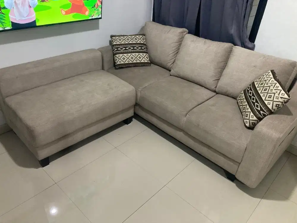 Sofa L warna cream