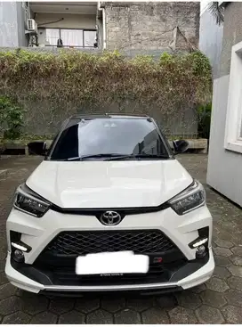 Toyota Raize 1.0 T S CVT TSS Hitam putih
