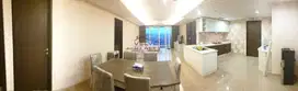 Dijual Apartemen Royale Springhill Kemayoran 3+1BR Luas 196m2 #VR1138