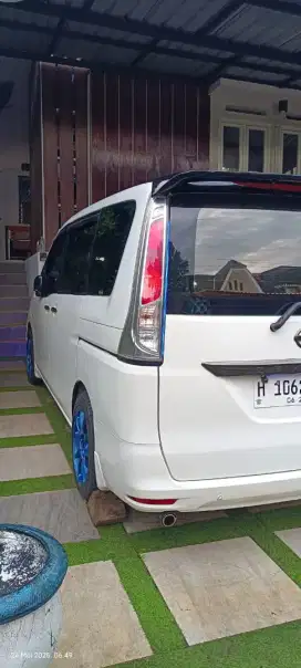 Jual Mobil Pribadi Serena