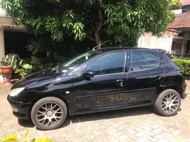 DI JUAL MOBIL PEUGEOT 206