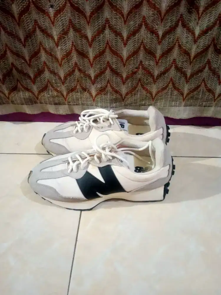 Sepatu New balance 327