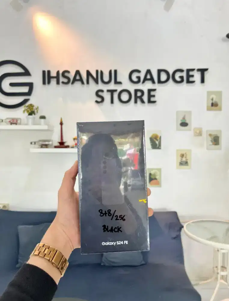 (BARU) SAMSUNG S24FE RAM 8+8/256 GRATIS CASING