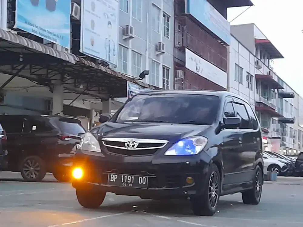 TOYOTA AVANZA G MANUAL TERIMA PAJAK HIDUP PLAT BARU  TANGAN PERTAMA
