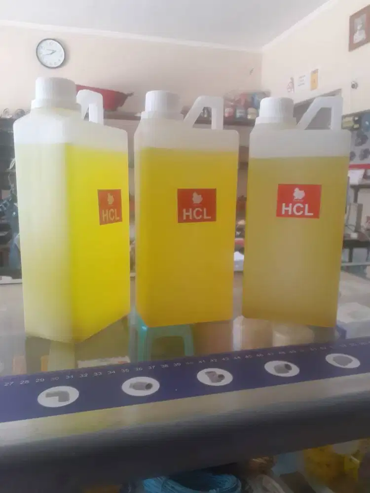 SEDIA HCL/CAIRAN PEMBERSIH KERAMIK ( WASTAFEL, KLOSET DLL )