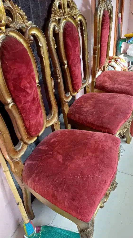 Kursi ukir unik dan meja jati tua