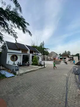 Rumah Murah di Jogja 20 Menit ke Kota Ada Taman Bermain Nuansa Jepang