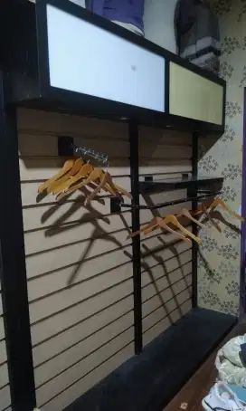 Wall Display Baju
