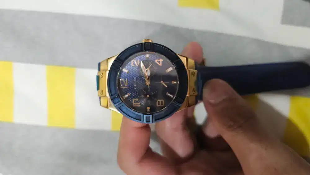 Jam tangan guess blue & gold
