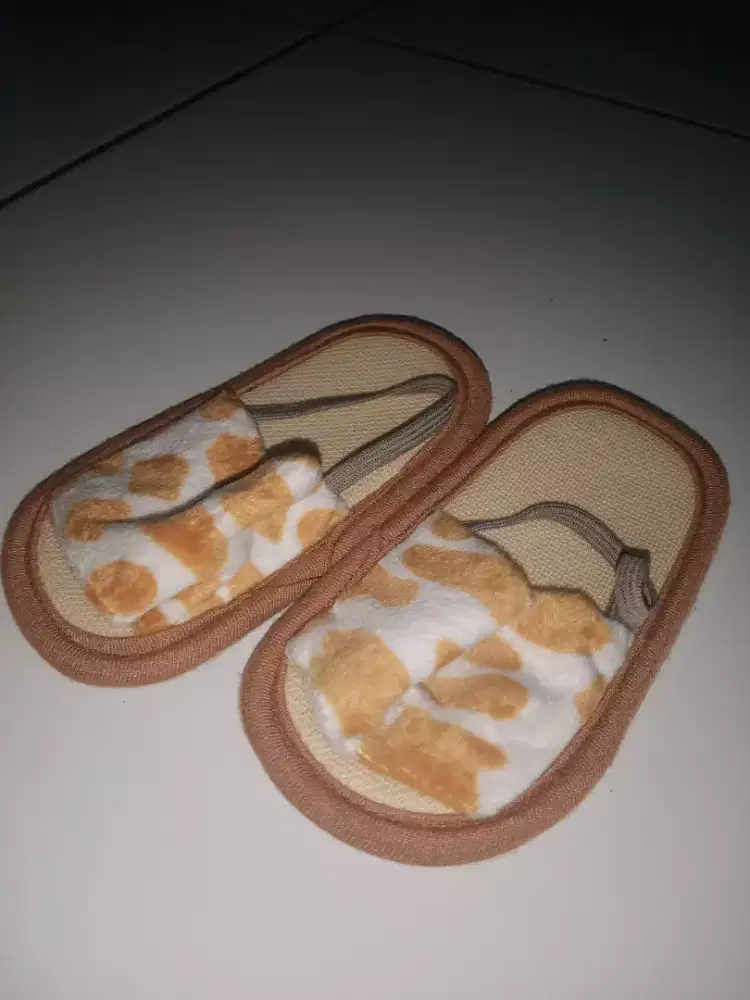 Sendal anak anak lucu