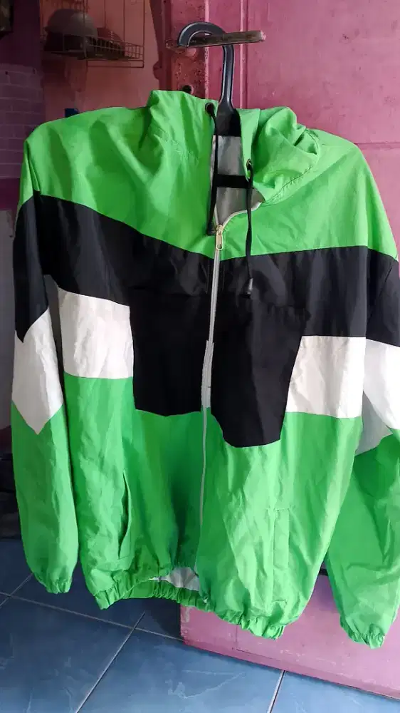 Jaket Hoodie sweater Mulus ukuran L xL
