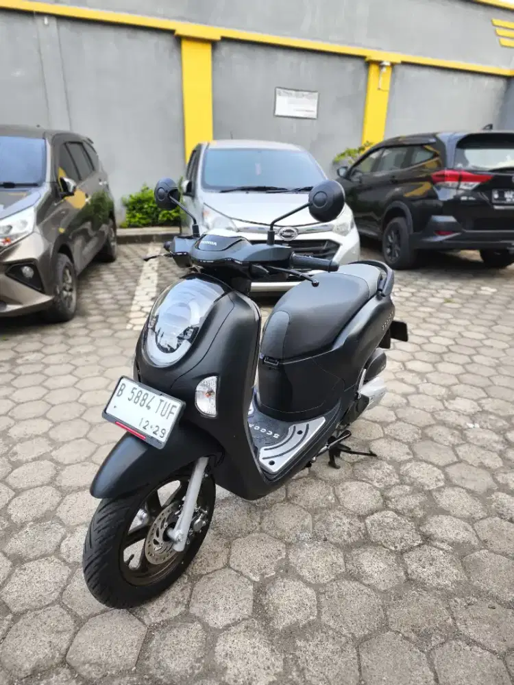 Bissmillah dijual motor Honda Scoopy like new 2024 istimewa