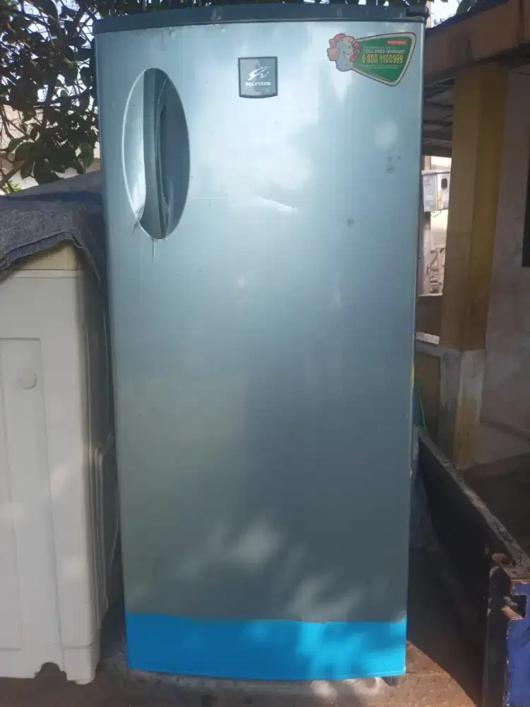 kulkas 1 pintu merek polytron