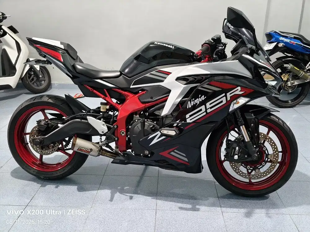 Kawasaki zx25r abs quickshifter