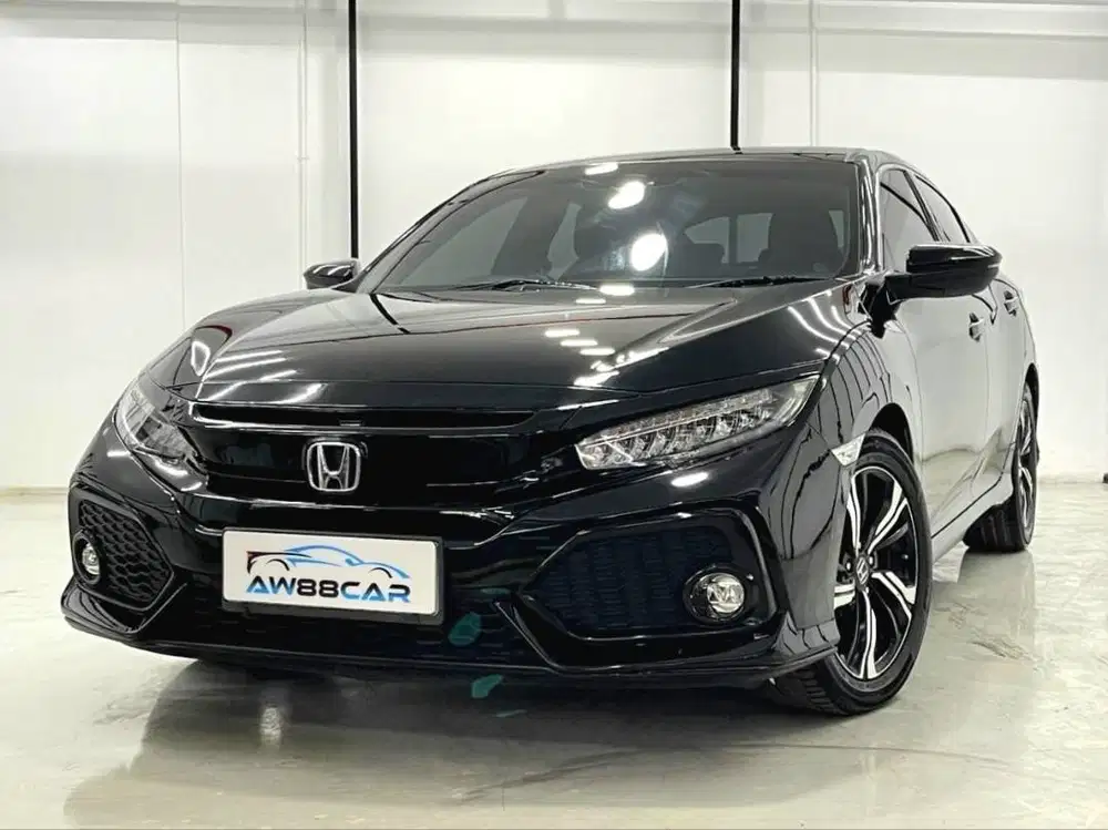 Honda Civic HB E Turbo 1.5 AT 2019/2018 Hitam