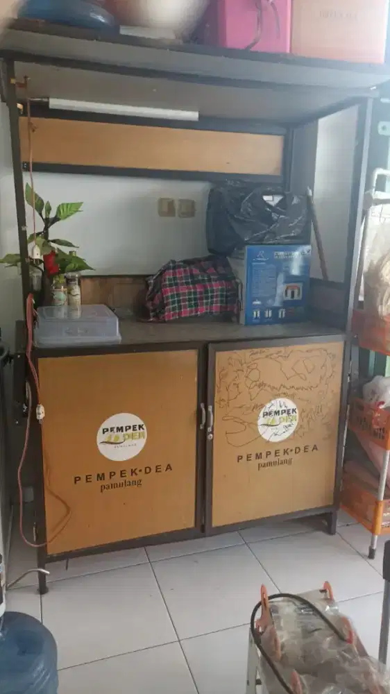 GEROBAK JUALAN MAKANAN