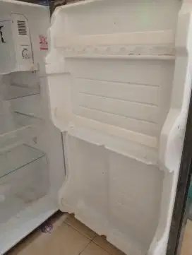 Kulkas sharp satu pintu (1 pintu) normal semua minus tutup freezer