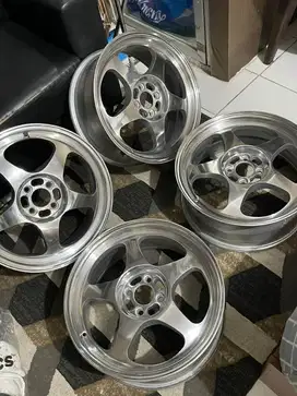 VELG R17 PCD 4x100 REGAMASTER POLISH