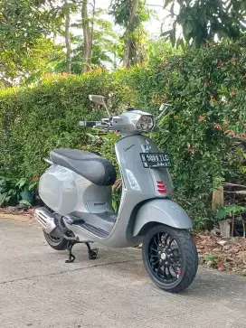 KM 17RB VESPA SPRINT I-GET 150 ABS TAHUN 2022