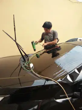 Kaca film mobil dan gedung