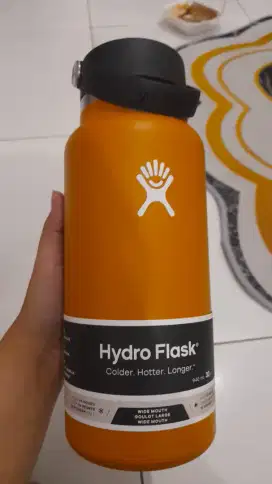 Hydro flask 946 mL