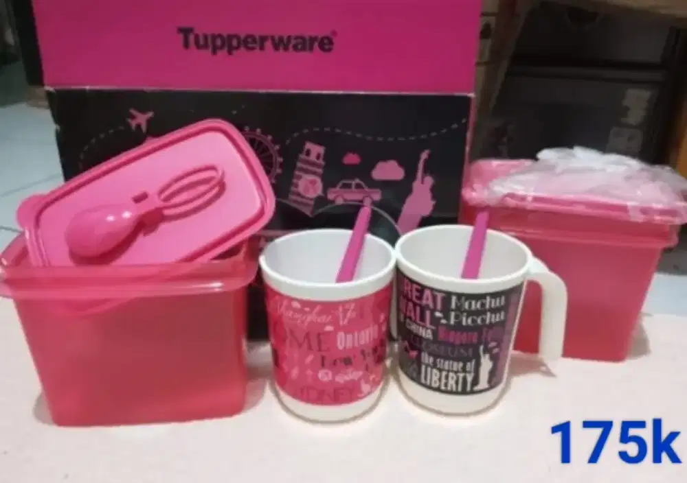 Tupperwarenya Bu ibu