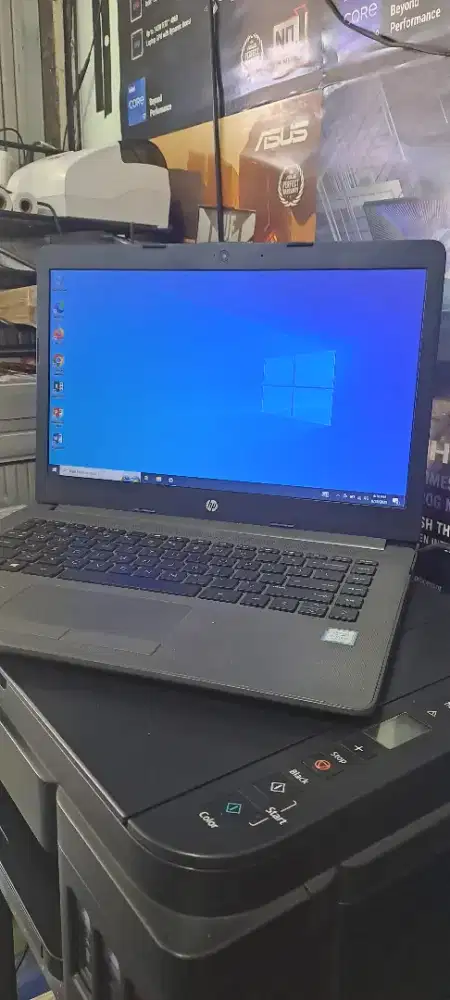 LAPTOP HP 240 G7 CORE I5 GEN 8 RAM 8 GB SSD 256 GB LAYAR 14 INCH