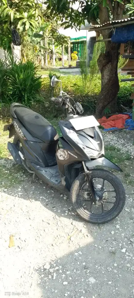 Dijual honda beat streat th 213,komplit,plat h,pjk hidup,dst.