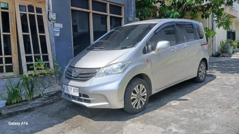 Honda Freed 2013 Bensin