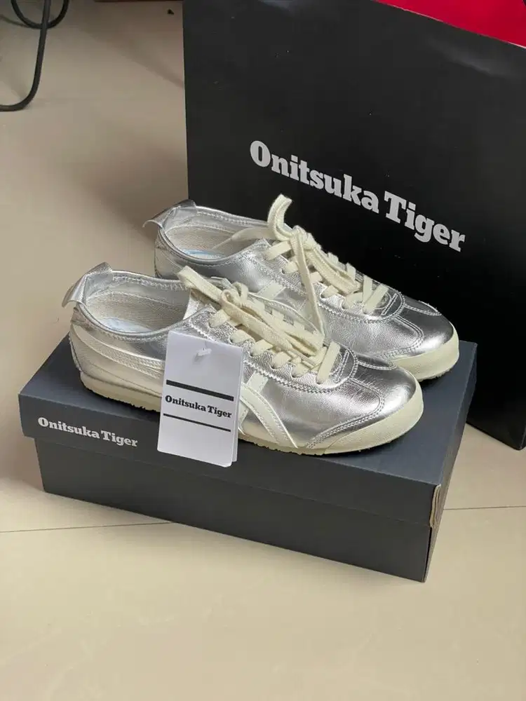 Onitsuka Tiger Mexico 66 Silver/off white