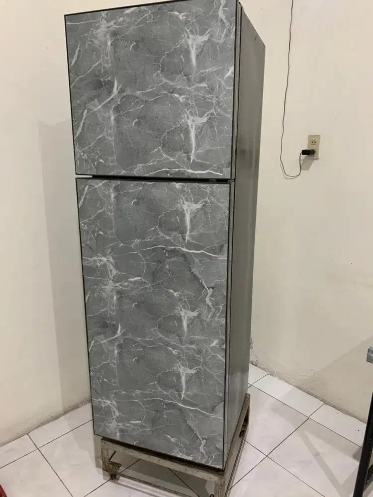 kulkas sharp 2 pintu