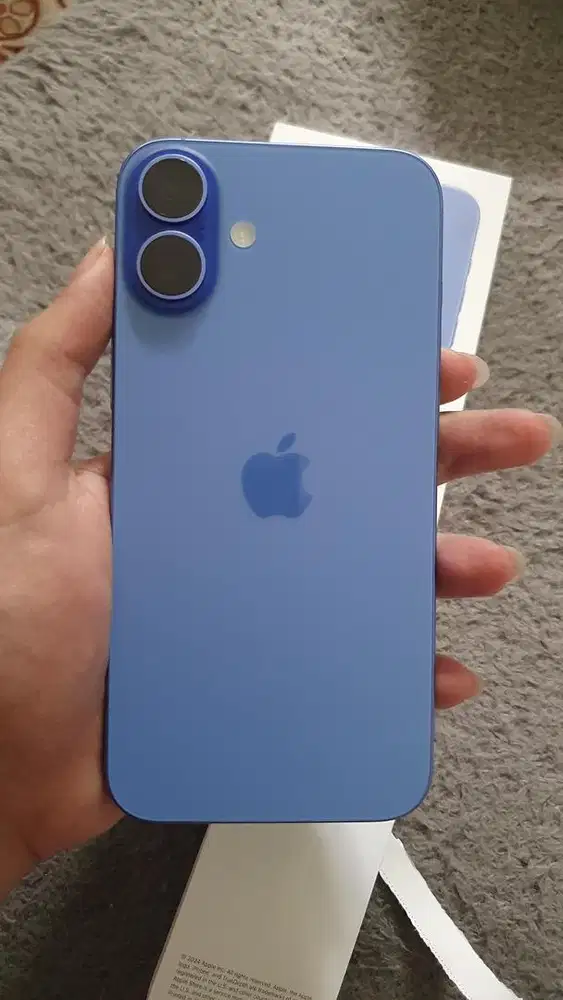 iphone 16 plus (ultramarine)
