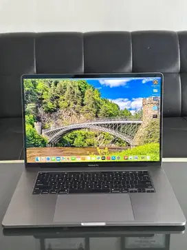 Apple MacBook Pro 2019 Intel Core i9 16inch RAM.32GB SSD.512GB