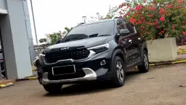 Km 15 ribu kia sonet premier 5 seater 2023 pakai 2024 hitam sunroof