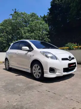 Toyota Yaris 1.5 E AT 2012