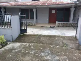 Disewakan Rumah 2 Kamar Tidur 2 Kamar Mandi Berpagar